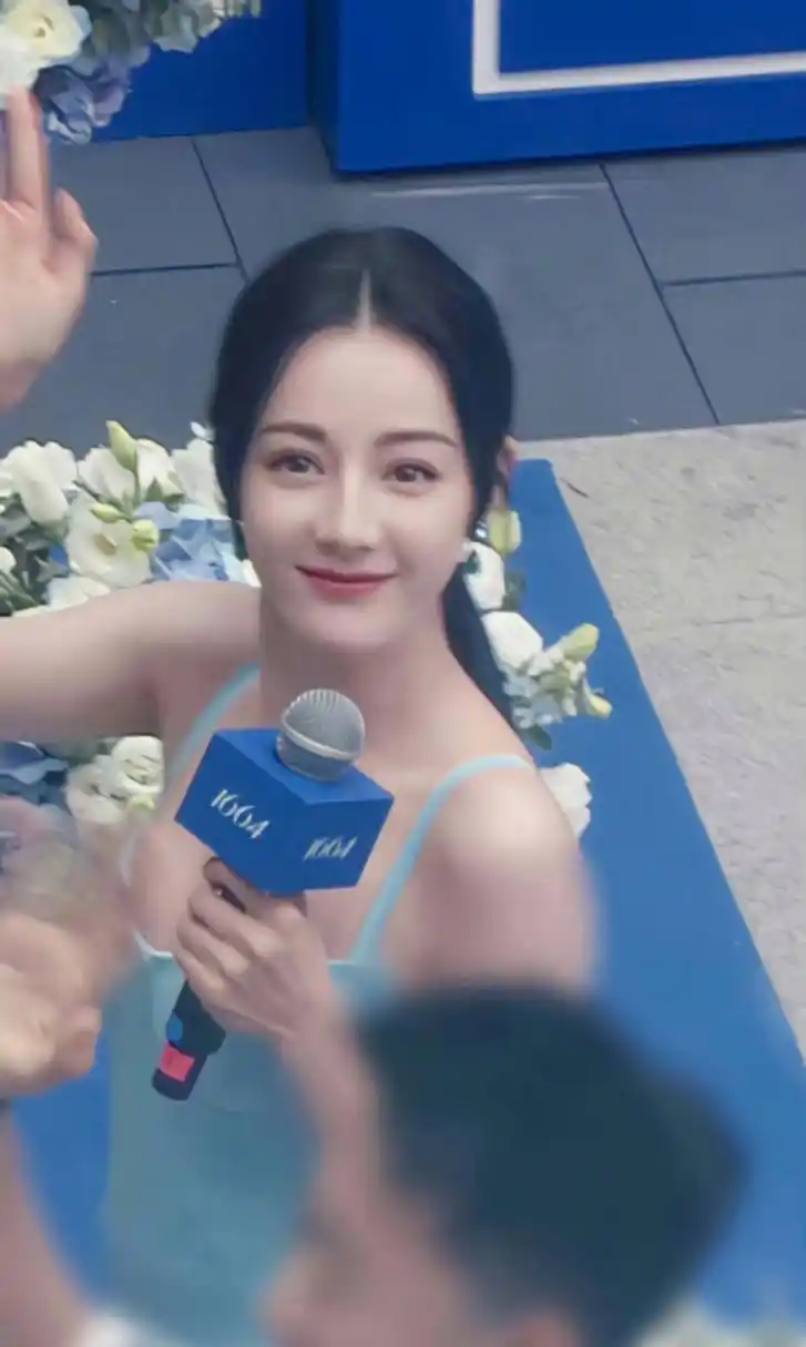 彭昱畅想见胡歌迪丽热巴,彭彭太可爱了,这还是那个滑跪少年嚒, 话说