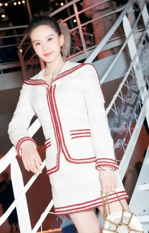 据说刘诗诗的身高达到