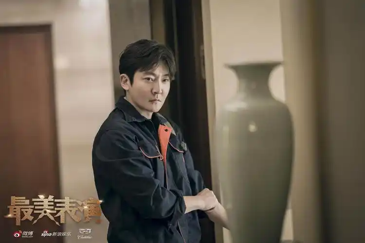 郭京飞2019最美表演剧照曝光呈现花瓶完美侧颜