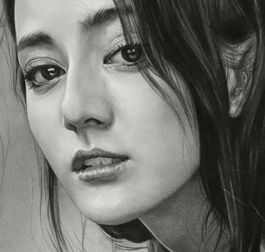 迪丽热巴素描头像