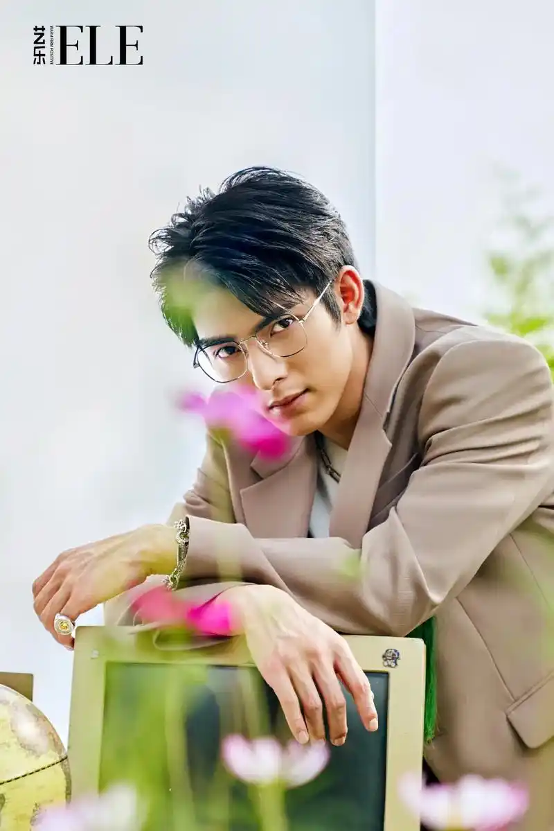 杂志风 #王皓轩 - 抖音