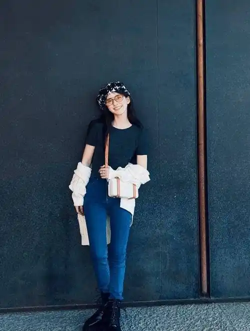 原创终于相信赵露思有撕漫脸当她剪空气刘海美到颜值巅峰了