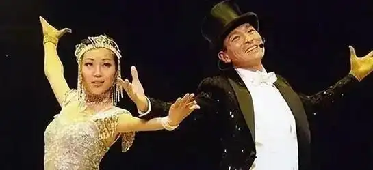 赖文慧我这辈子最幸福的事情就是成为刘德华的御用女舞伴