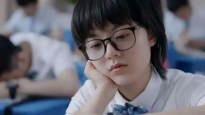 少年派:妙妙成功进入校广播站,神气冲冲去值班,下秒傻眼了