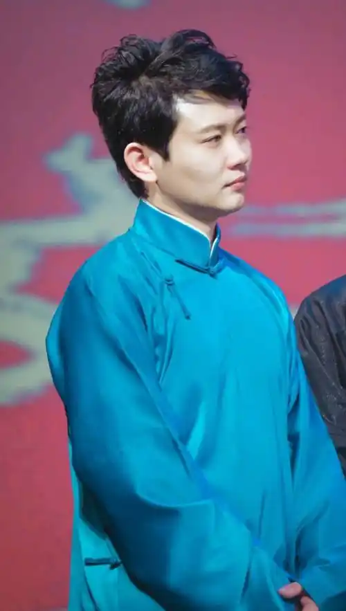 孟鹤堂先生,感谢你在那些我未曾了解的过去里努力地成长至如今!