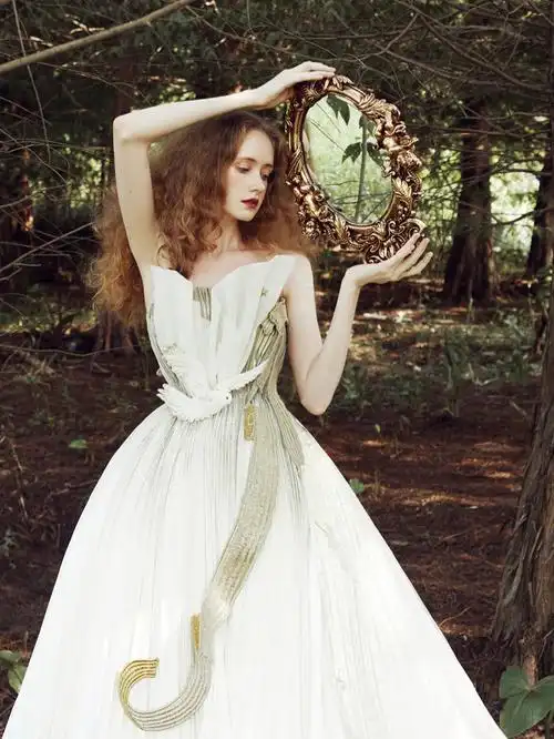森林之歌婚纱设计师兰奕原创作品