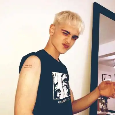 欧美复古胶片感男生头像图片