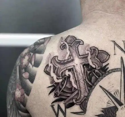 西方宗教的十字架纹身图案99