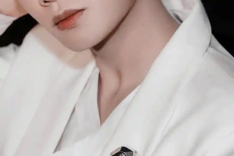 舔屏朱砂痣锁骨喉结手指我真的没了