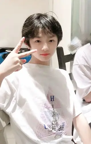 刘耀文小时候 - 堆糖,美图壁纸兴趣社区