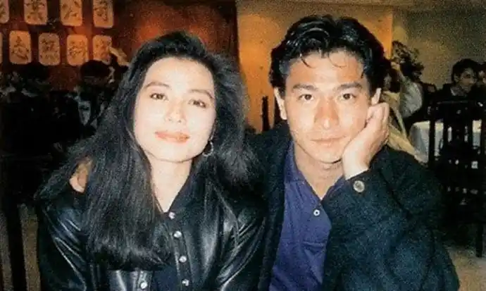 刘德华与钟楚红合照