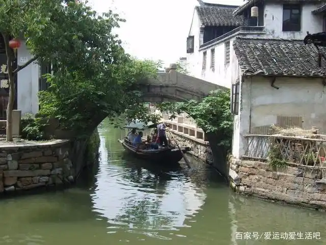 在春天,最美乡村美景是小桥,流水,人家