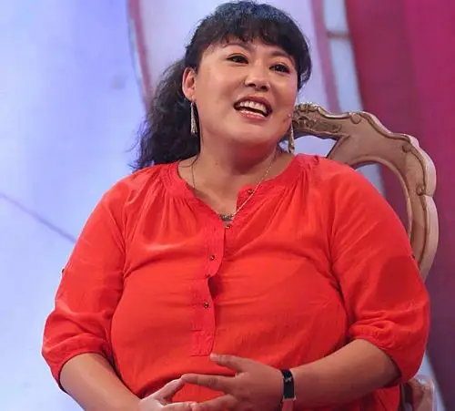 原创知名演员李菁菁忽然宣布退出演艺圈上个月她主演的电影才刚开机