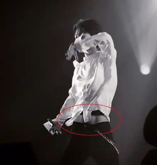 哥哥的腰不是腰,夺命三郎的弯刀,娱乐圈"男腰精"们你喜欢谁?