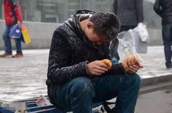 谁懂男人苦,谁得男人心;谁解男人累,谁拥男人爱!