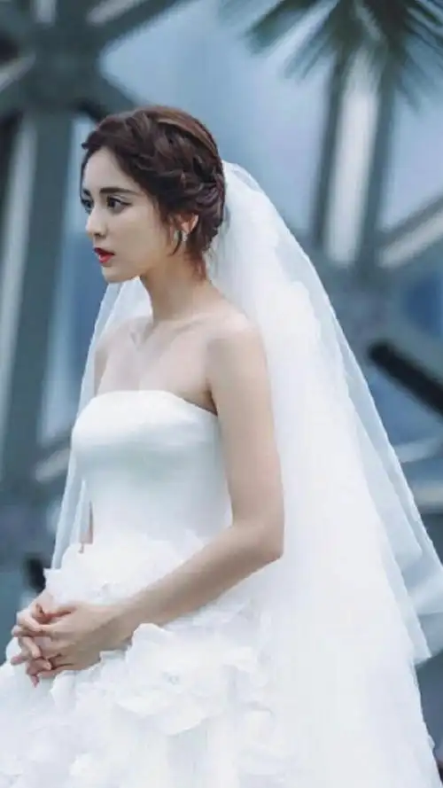 娱乐#古力娜扎婚纱披肩,仙女下凡仙气撩人太美艳!