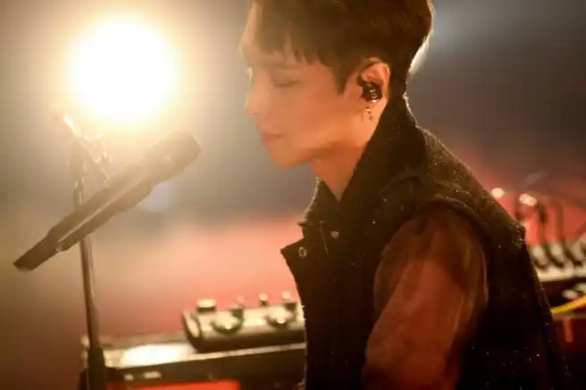 张艺兴西服背影照##张艺兴西服背影杀