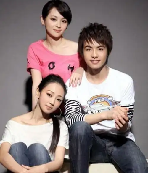 【图】网传邓莎马天宇大婚婚纱照流出 原来是mv剧照太唯美