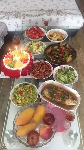 丰盛的生日大餐