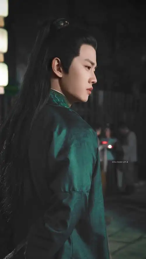 任嘉伦 |锦衣之下 侧颜 无敌 绝美 cr@misschen爱吃零食