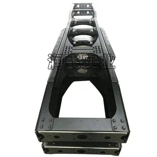 重汽斯太尔自卸车车架牵引车车架豪沃车架奥龙车架德龙车架总成