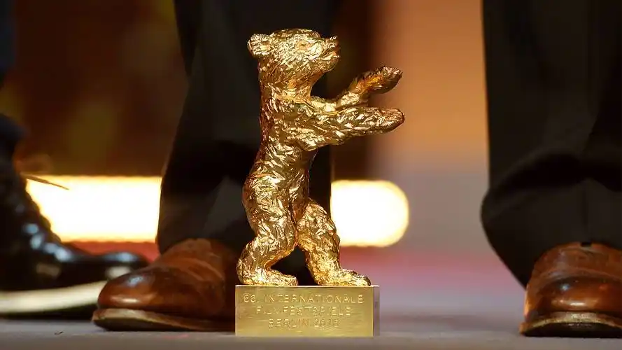 动画电影|《铃芽之旅》和《艺术学院》同时角逐金熊奖_故事_中国_影片