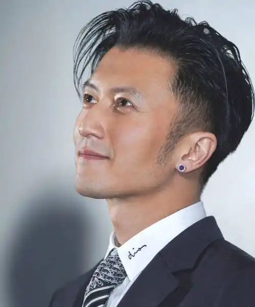 原创李连杰近照流出衰老到认不出老年斑明显动作演员青黄不接