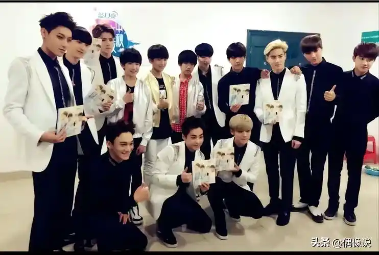 后来可能是因为各家唯粉太多,又或者是一些其他的原因,tfboys三个人的