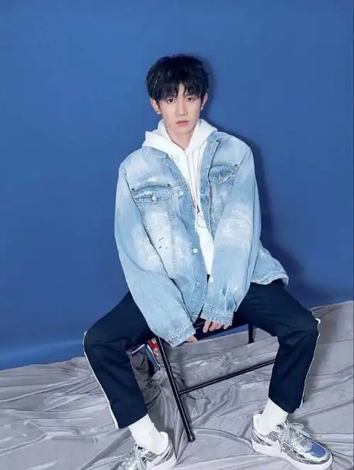 很适合当做背景图的王源图片