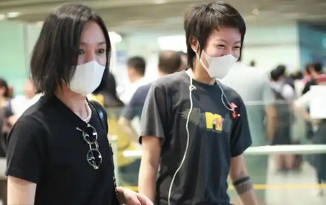 窦靖童周迅传来新消息?网友温馨提示:宝贝,继父前任!