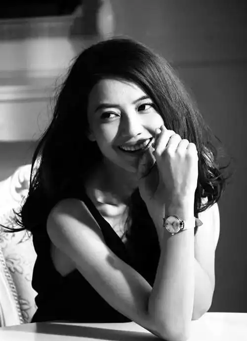 女人上了年纪后,尽量不留"这5种发型",大妈感十足,还很没气质