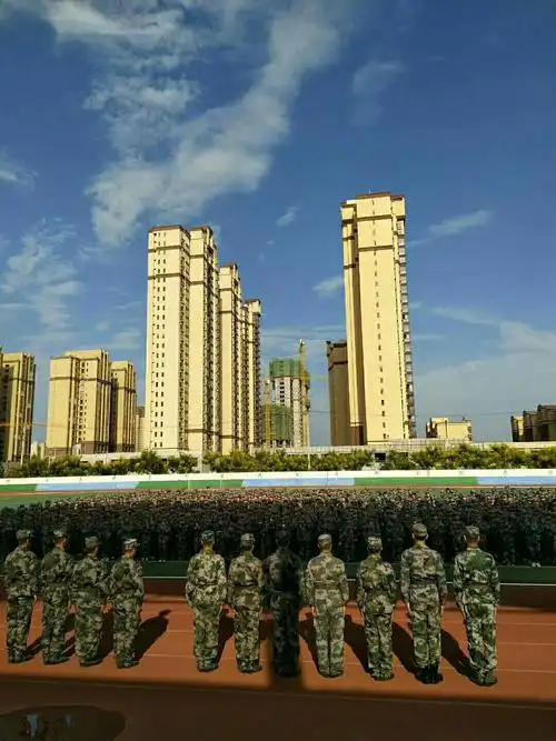 富平县实验中学七年级新生军训掠影