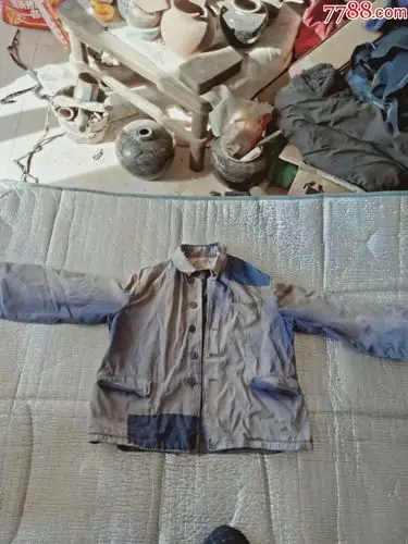 怀旧老补丁上衣