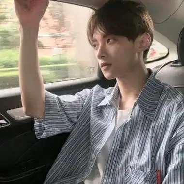 高质量ins韩系温柔男头高清图集 气质出众帅哥暖男头像图片