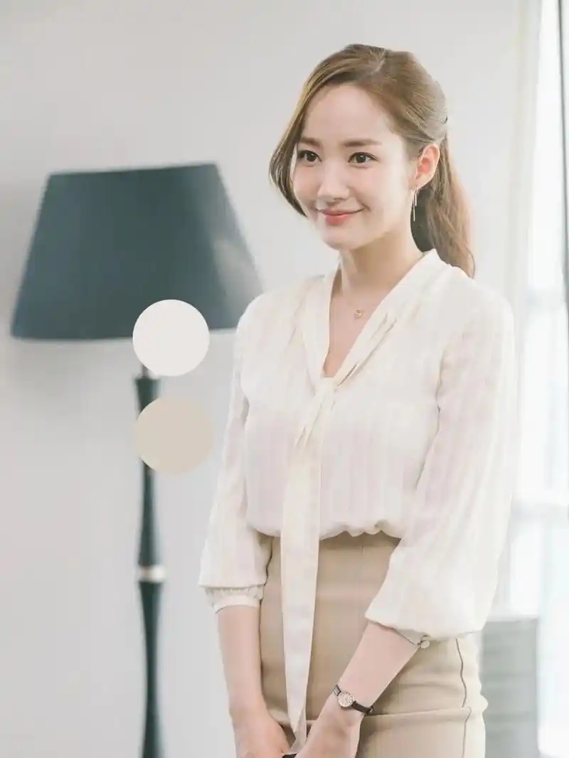 韩剧《金秘书为何那样》女主朴敏英夏日穿搭 这是朴敏英韩剧穿搭系列