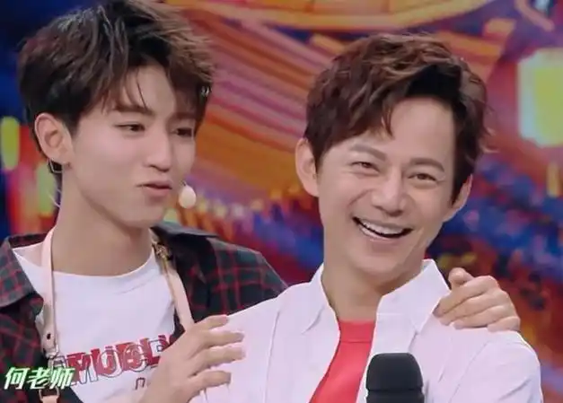 王俊凯的24岁生日,仅三人祝福,让我看到了世态炎凉|王源|杨幂|何炅