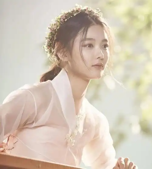 韩国女明星金裕真