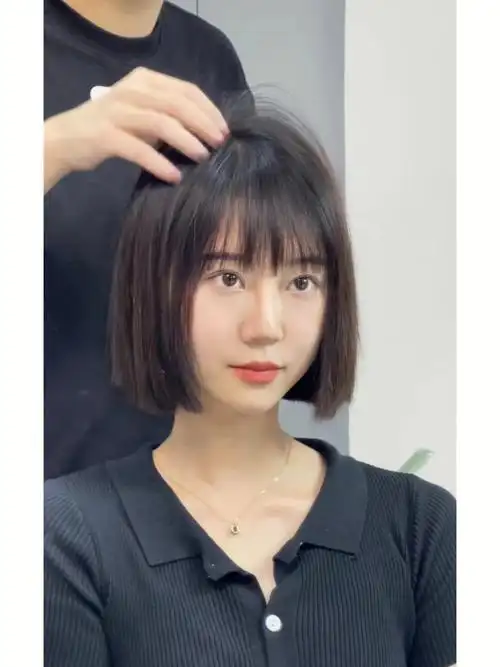 一刀切短发参考73剪对了发型可以美到犯规