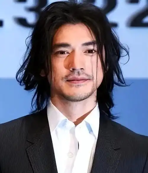 值得一提的是,金城武方早在2009年就曾否认过他和日本女子结婚的谣言