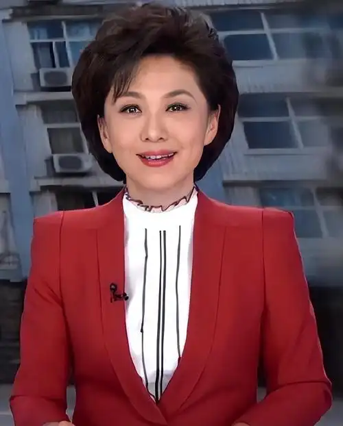 回顾央视主持人海霞我这辈子正确的决定就是为科学家丈夫生女儿