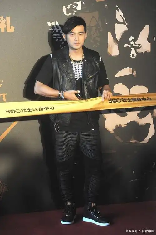 周杰伦被粉丝感到到哭泣