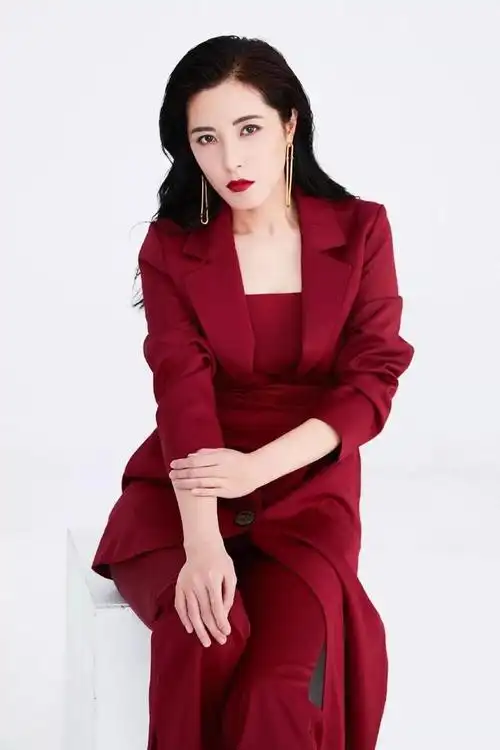 曾黎最美年轻照片(曾黎年轻惊艳的照片)-天晟网