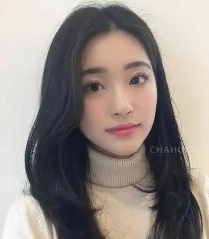 韩式发型女中长发,剪完气质立现