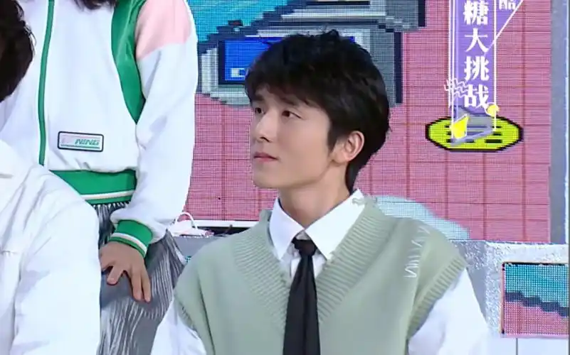 【张新成】【快乐大本营】本哥舞跳的好好!这一期的造型很适合他!