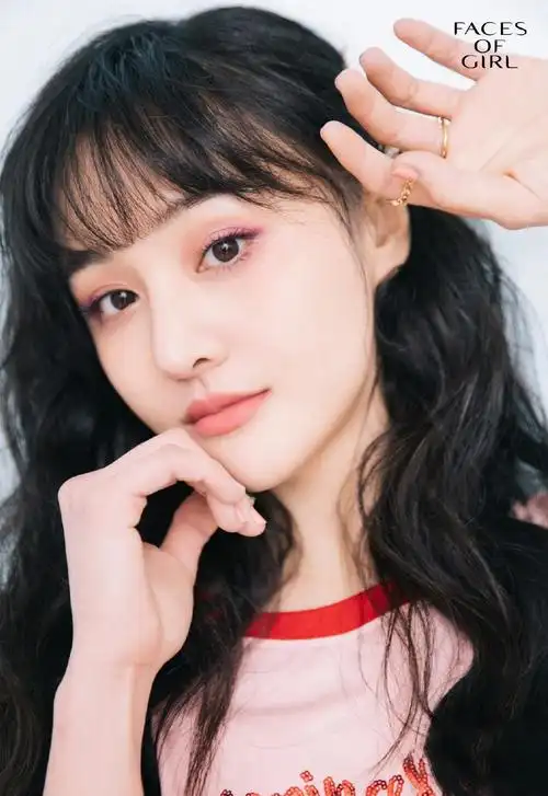 郑爽清爽甜美春日大片写真图片14