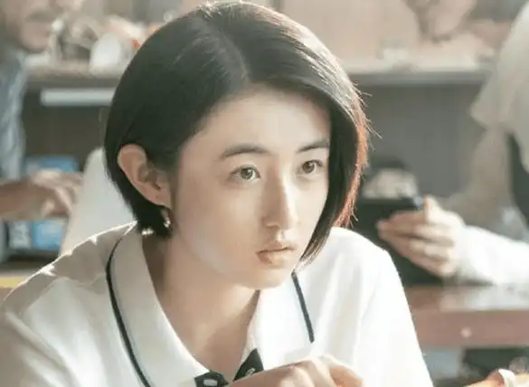 《盛夏未来》:以00后青春为主题,讲述了两人相同经历成长故事_影片_高