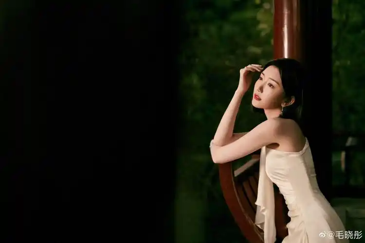 毛晓彤 - 堆糖,美图壁纸兴趣社区