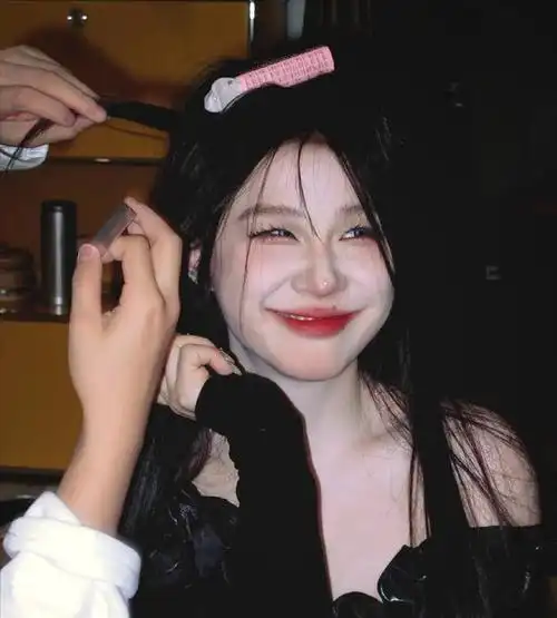 金靖爆改!从搞笑女逆袭韩系美女,网友:这反差感是认真的吗?