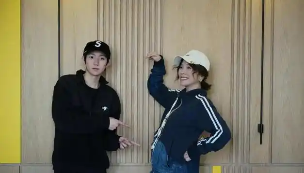 超女黄雅莉官宣得子王源喜当舅舅曾因流产爆哭现幸福爆