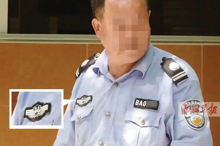 桂林两机关大院保安穿警服值班 自称是"土警察"